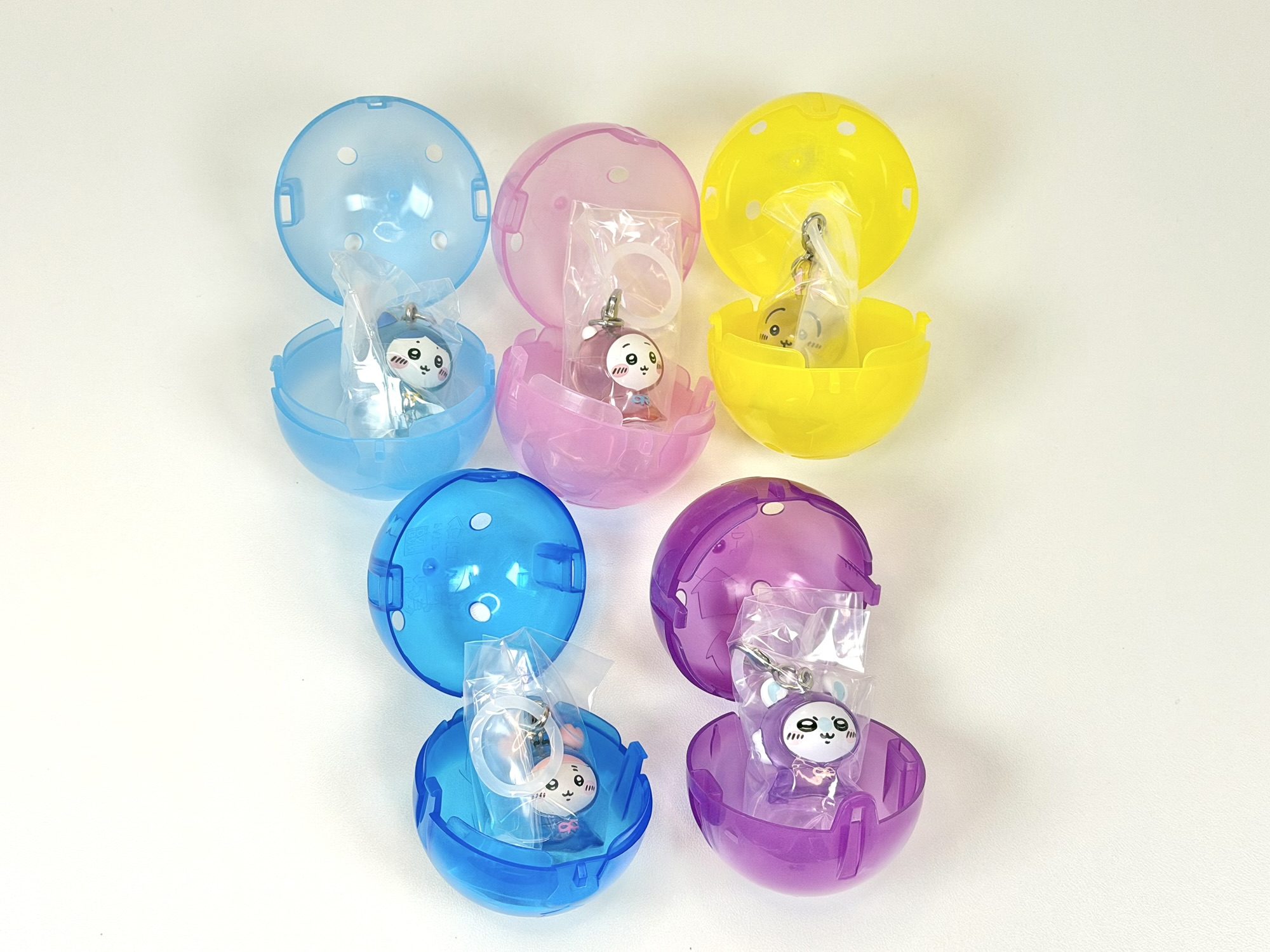 新作ガチャ】ちいかわ めじるしアクセサリー3 どこで買える？カプセル
